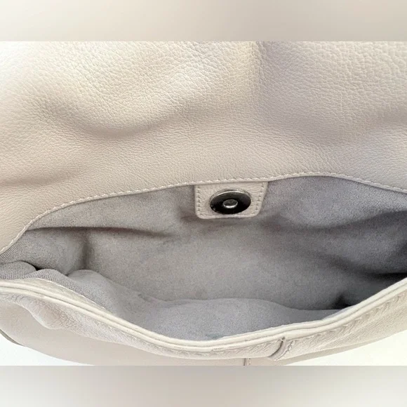 VINCE CAMUTO Corla Leather Elegant Cream Crossbody/Shoulder Bag Various Zippers - Picture 9 of 11